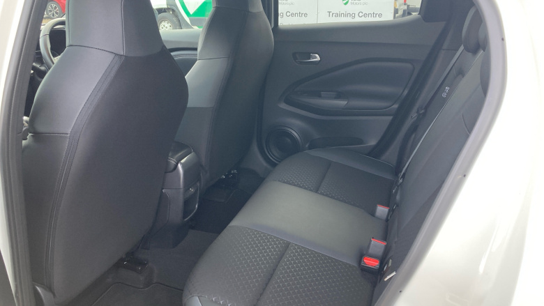 Nissan Juke 1.6 Hybrid N-Connecta 5dr Auto Hybrid Hatchback